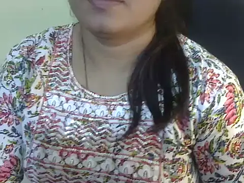 Snapshot of Aanya_Hazel chatting on 11/07/25, 06:01 Aanya Hazel online show from 11/07/25, 06:01