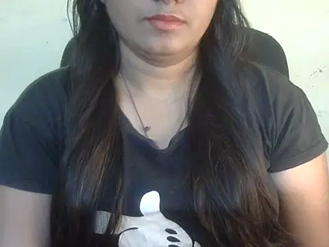 Snapshot of Aanya_Hazel chatting on 11/19/25, 02:17 Aanya Hazel online show from 11/19/25, 02:17