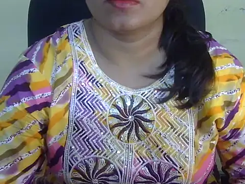 Snapshot of Aanya_Hazel chatting on 10/07/25, 07:04 Aanya Hazel online show from 10/07/25, 07:04
