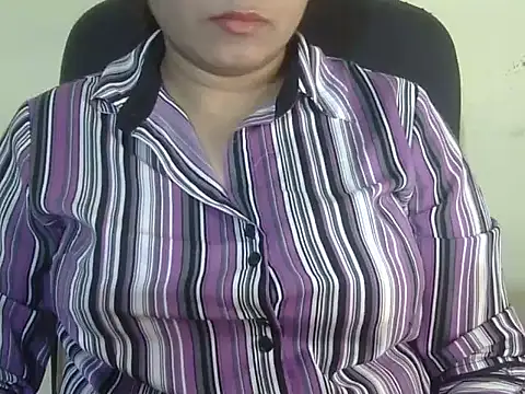 Snapshot of Aanya_Hazel chatting on 11/01/25, 08:25 Aanya Hazel online show from 11/01/25, 08:25