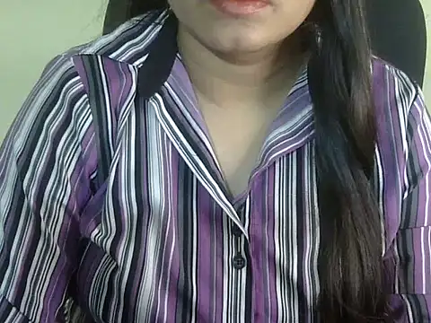 Snapshot of Aanya_Hazel chatting on 10/05/25, 03:03 Aanya Hazel online show from 10/05/25, 03:03