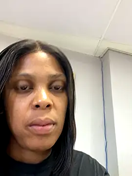 Snapshot of 031bubbles chatting on 12/19/25, 10:39 031bubbles online show from 12/19/25, 10:39