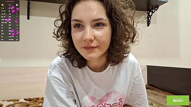 Snapshot of lady_linaa chatting on 09/12/25, 04:07 lady linaa online show from 09/12/25, 04:07