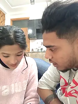 romantic couple1 online show from 12/18/25, 12:49