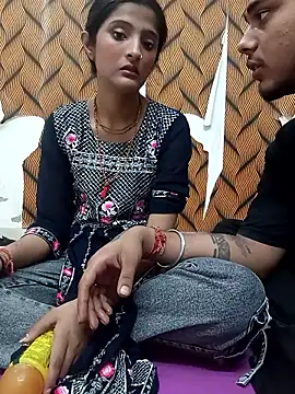 romantic couple1 online show from 09/28/25, 03:13