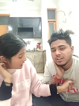 romantic couple1 online show from 12/19/25, 12:58