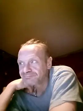 Kuba Gd online show from 10/25/25, 08:24