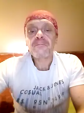 Snapshot of Kuba_Gd chatting on 10/08/25, 03:19 Kuba Gd online show from 10/08/25, 03:19