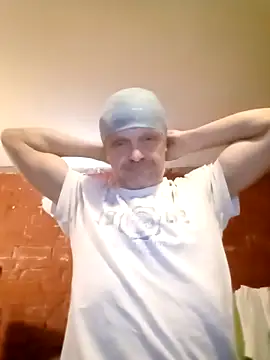 Snapshot of Kuba_Gd chatting on 09/18/25, 01:47 Kuba Gd online show from 09/18/25, 01:47