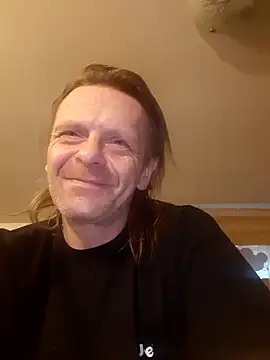 Snapshot of Kuba_Gd chatting on 02/19/25, 02:33 Kuba Gd online show from 02/19/25, 02:33