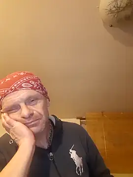 Snapshot of Kuba_Gd chatting on 02/26/25, 02:41 Kuba Gd online show from 02/26/25, 02:41