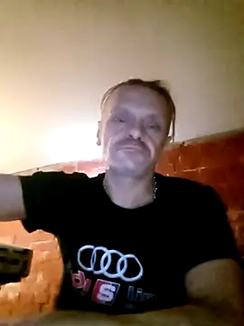 Snapshot of Kuba_Gd chatting on 10/02/25, 10:35 Kuba Gd online show from 10/02/25, 10:35