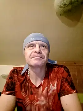 Snapshot of Kuba_Gd chatting on 03/04/25, 11:43 Kuba Gd online show from 03/04/25, 11:43