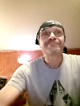 Snapshot of Kuba_Gd chatting on 09/24/25, 08:54 Kuba Gd online show from 09/24/25, 08:54