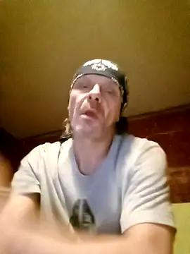 Snapshot of Kuba_Gd chatting on 10/13/25, 06:37 Kuba Gd online show from 10/13/25, 06:37
