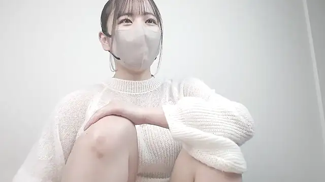 Snapshot of CocoaMilk18 chatting on 04/05/26, 01:29 CocoaMilk18 online show from 04/05/26, 01:29