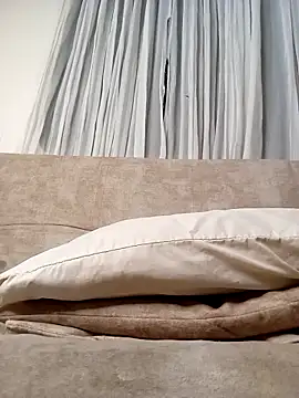 Marian Zeller online show from 10/21/25, 09:09