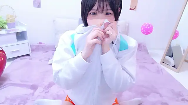 Hinata Sun online show from 05/11/26, 06:59