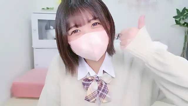 Snapshot of Hinata_Sun chatting on 10/04/25, 10:50 Hinata Sun online show from 10/04/25, 10:50