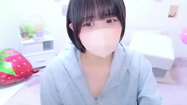 Hinata Sun online show from 05/08/26, 09:51