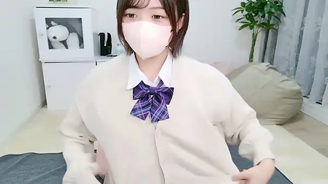 Snapshot of Hinata_Sun chatting on 09/13/25, 09:09 Hinata Sun online show from 09/13/25, 09:09