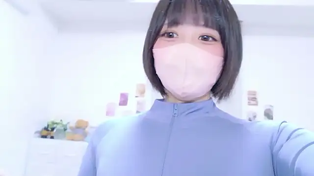 Hinata Sun online show from 03/18/26, 12:08