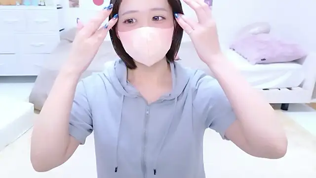 Snapshot of Hinata_Sun chatting on 06/30/26, 10:21 Hinata Sun online show from 06/30/26, 10:21