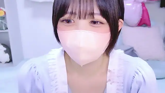 Hinata Sun online show from 05/09/26, 11:57