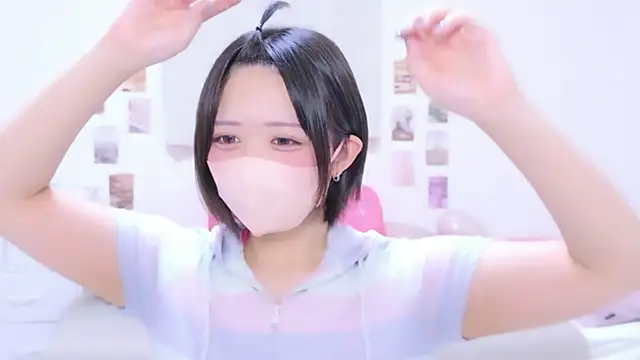 Hinata Sun online show from 04/02/26, 08:37