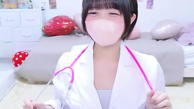Hinata Sun online show from 04/30/26, 12:45