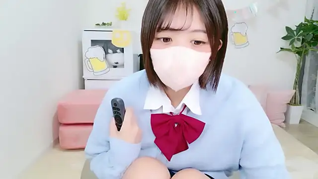Snapshot of Hinata_Sun chatting on 09/26/25, 10:44 Hinata Sun online show from 09/26/25, 10:44