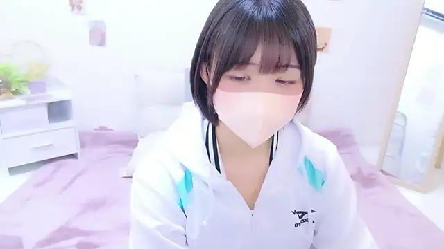 Hinata Sun online show from 05/18/26, 11:26