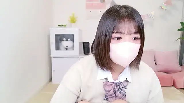 Hinata Sun online show from 11/07/25, 09:03