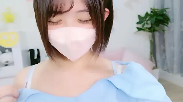 Snapshot of Hinata_Sun chatting on 09/29/25, 03:28 Hinata Sun online show from 09/29/25, 03:28