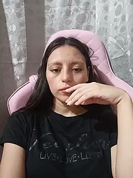 Snapshot of Lahila_ chatting on 07/07/26, 03:37 Lahila online show from 07/07/26, 03:37