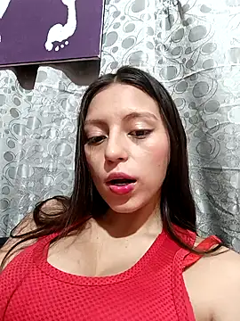 Snapshot of Lahila_ chatting on 10/18/25, 01:13 Lahila online show from 10/18/25, 01:13