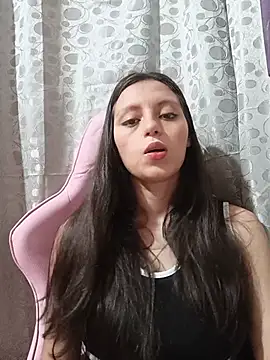 Snapshot of Lahila_ chatting on 07/15/26, 02:57 Lahila online show from 07/15/26, 02:57
