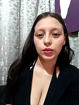 Snapshot of Lahila_ chatting on 10/08/25, 01:23 Lahila online show from 10/08/25, 01:23