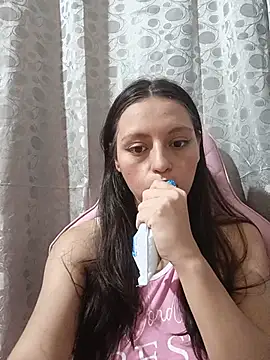 Snapshot of Lahila_ chatting on 07/16/26, 05:21 Lahila online show from 07/16/26, 05:21