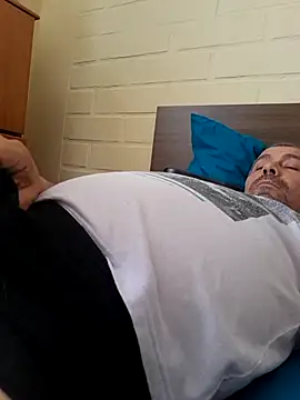 Snapshot of DjArroyo_01 chatting on 09/24/25, 06:25 DjArroyo 01 online show from 09/24/25, 06:25