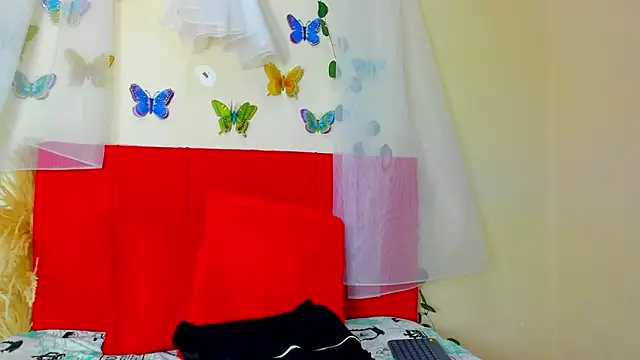 camila collins7 online show from 10/10/25, 12:28