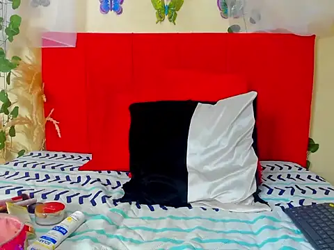 camila collins7 online show from 10/20/25, 12:17