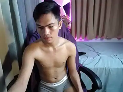 Snapshot of alex_cummer chatting on 11/18/25, 09:34 alex cummer online show from 11/18/25, 09:34