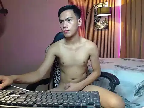 Snapshot of alex_cummer chatting on 10/22/25, 02:38 alex cummer online show from 10/22/25, 02:38