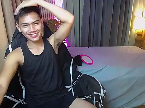 Snapshot of alex_cummer chatting on 11/26/25, 04:18 alex cummer online show from 11/26/25, 04:18