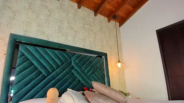 Sofi Moreno online show from 12/03/25, 11:53