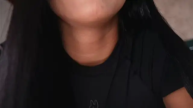 Snapshot of Sofi_Moreno chatting on 06/15/26, 11:43 Sofi Moreno online show from 06/15/26, 11:43