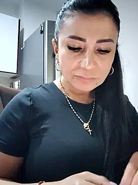 Snapshot of mia_mancinii chatting on 06/11/26, 12:32 mia mancinii online show from 06/11/26, 12:32