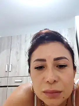 mia mancinii online show from 04/14/26, 02:11