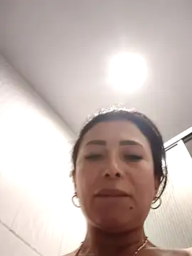 Snapshot of mia_mancinii chatting on 05/16/26, 11:48 mia mancinii online show from 05/16/26, 11:48